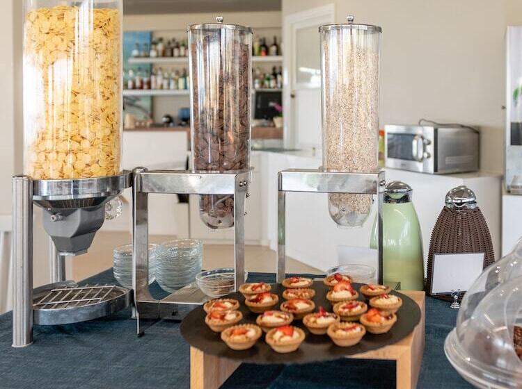 ホテル Marinos Beach