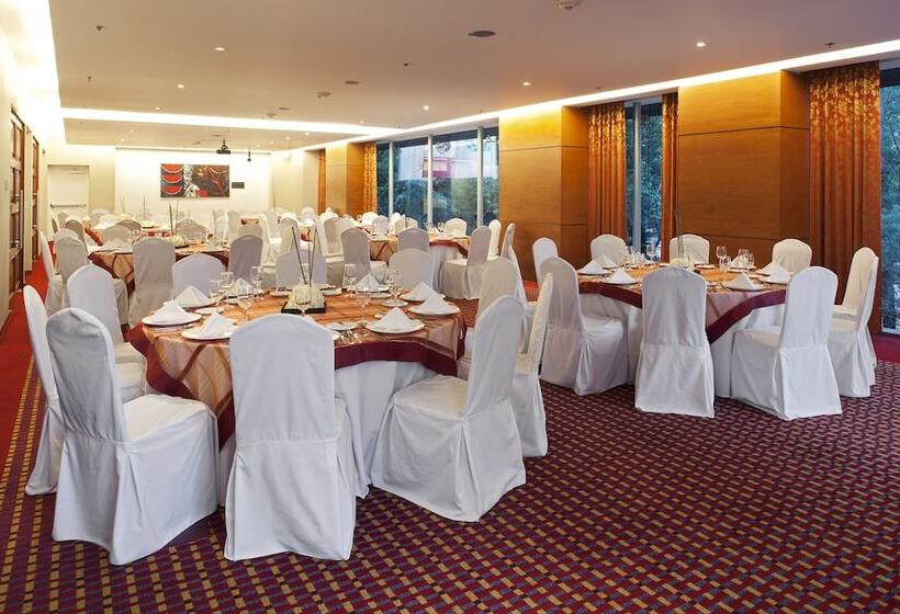 Отель Mexico City Marriott Reforma