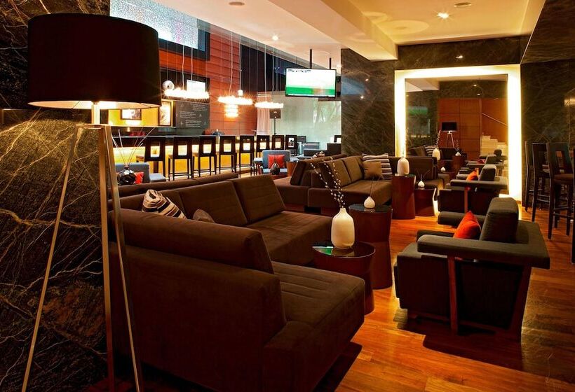 Отель Mexico City Marriott Reforma