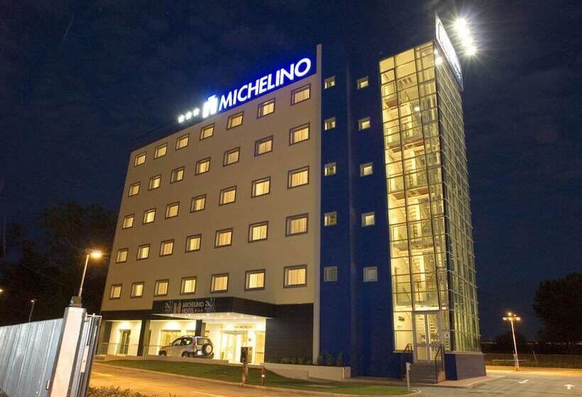 בית מלון כפרי Michelino 75 By The Sydney