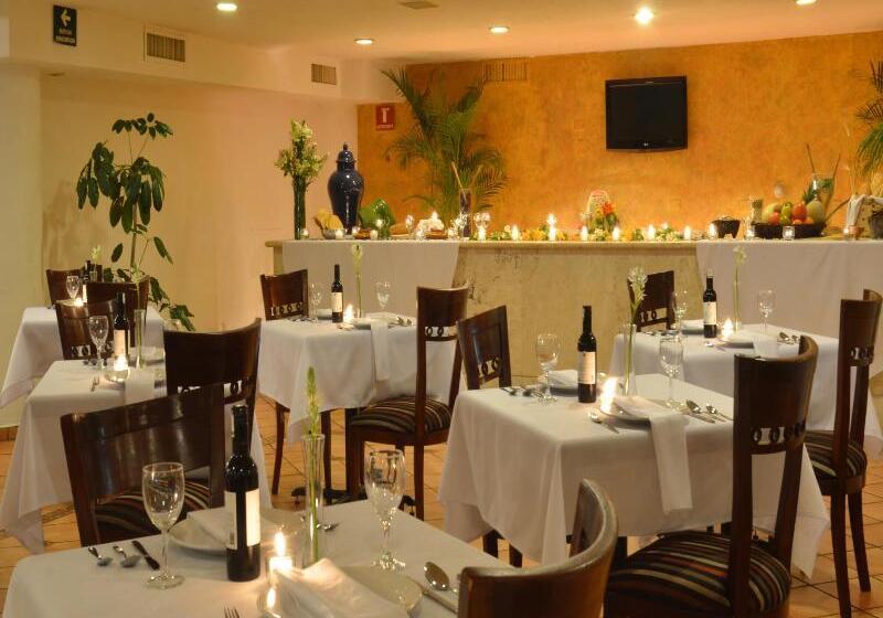 فندق Mision Monterrey Centro Historico