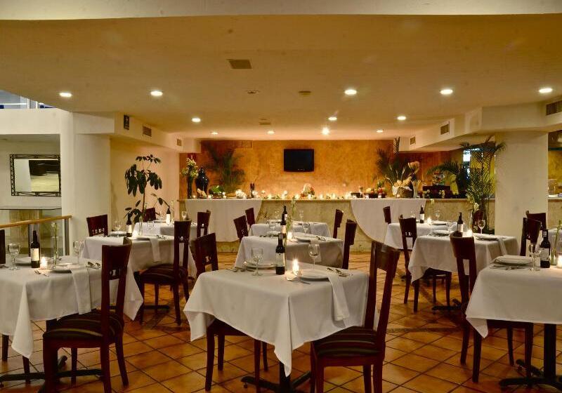 호텔 Mision Monterrey Centro Historico