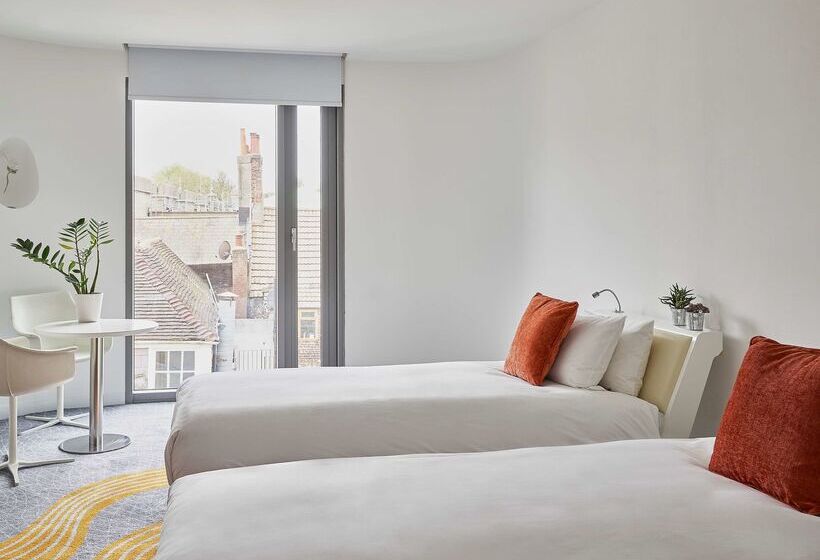 Отель My Brighton