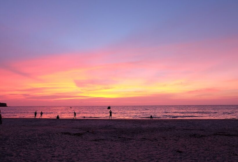 호텔 Nai Yang Beach Resort & Spa