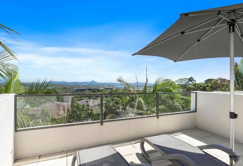 Отель Noosa Blue Resort