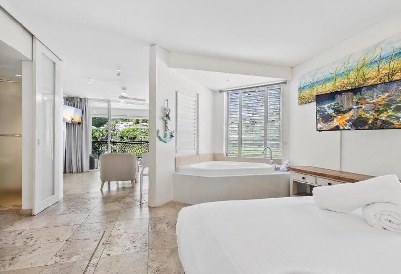 Отель Noosa Blue Resort