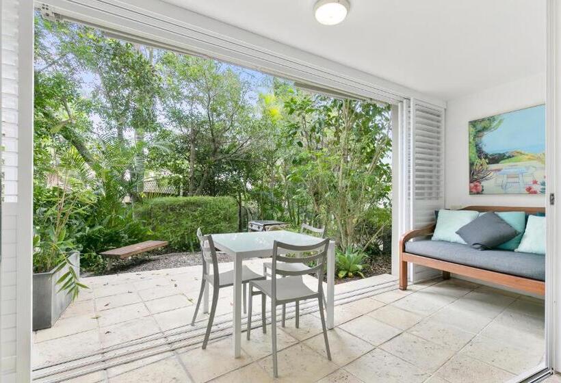 Отель Noosa Blue Resort