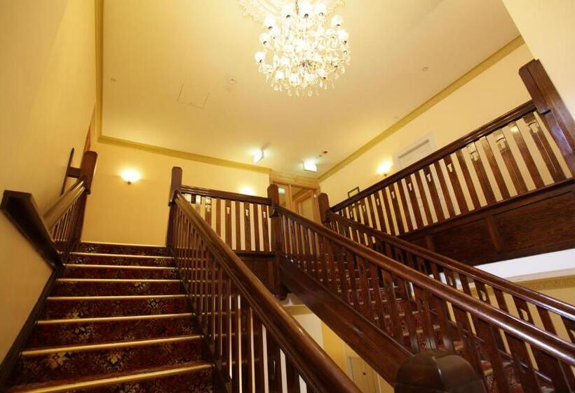 فندق Palais Royale