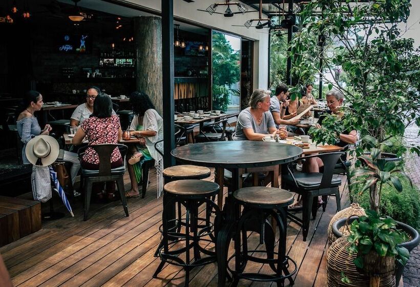 Porto Playa Condo Hotel And Beach Club