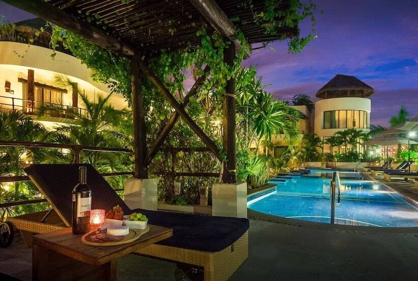 Porto Playa Condo Hotel And Beach Club