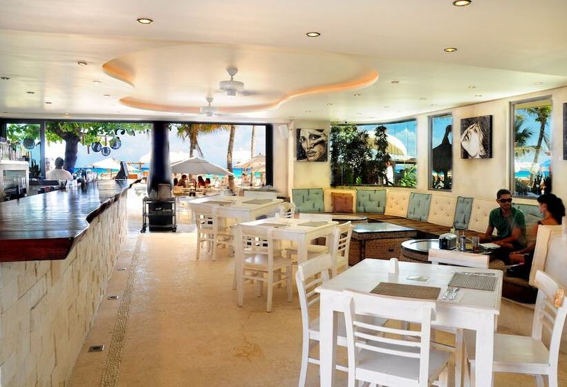 Porto Playa Condo Hotel And Beach Club