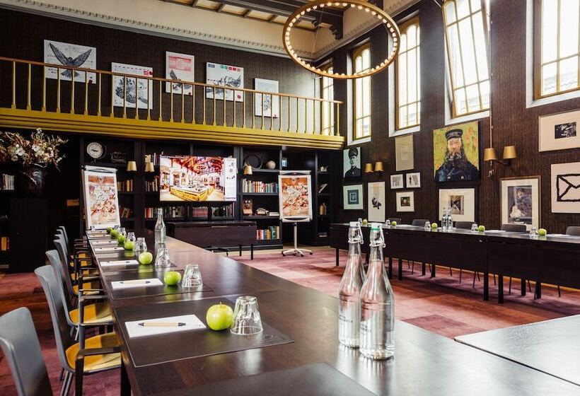 Post Plaza Hotel & Grand Café