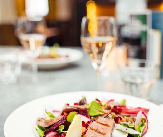 Post Plaza Hotel & Grand Café