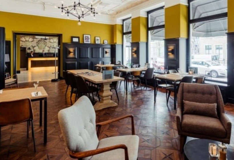 Post Plaza Hotel & Grand Café