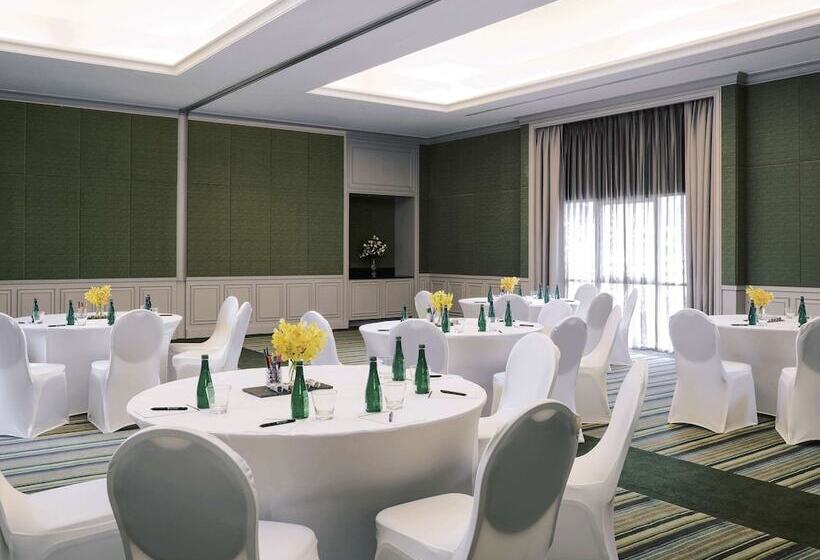 בית מלון כפרי Pullman Phuket Panwa Beach Resort