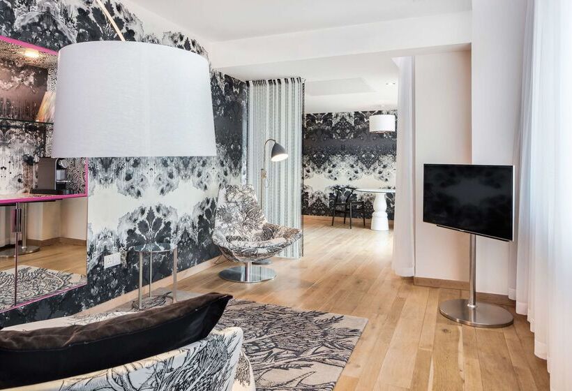 Radisson Collection Hotel, Royal Mile Edinburgh