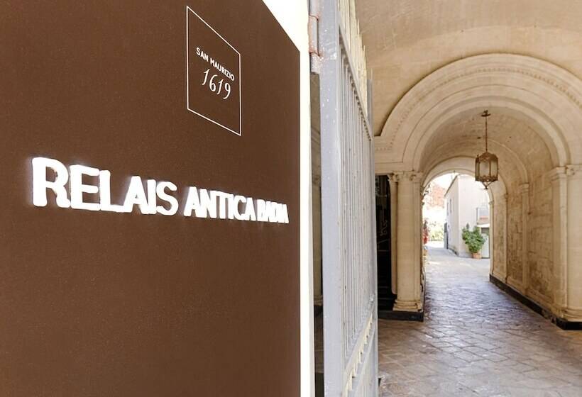 בית מלון כפרי Relais Antica Badia   San Maurizio 1619