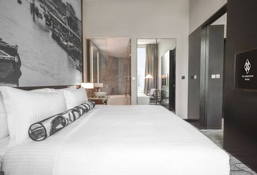 هتل The Robertson House by The Crest Collection