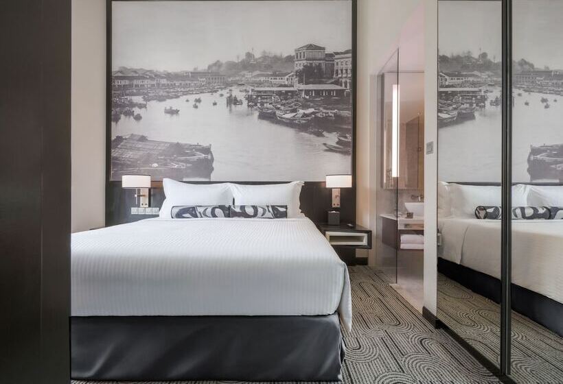 هتل The Robertson House by The Crest Collection