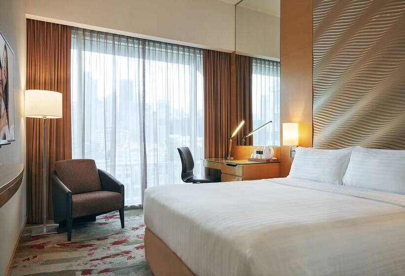 هتل The Robertson House by The Crest Collection