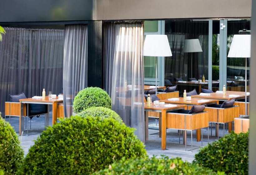 Roomers, Frankfurt, A Member Of Design Hotels