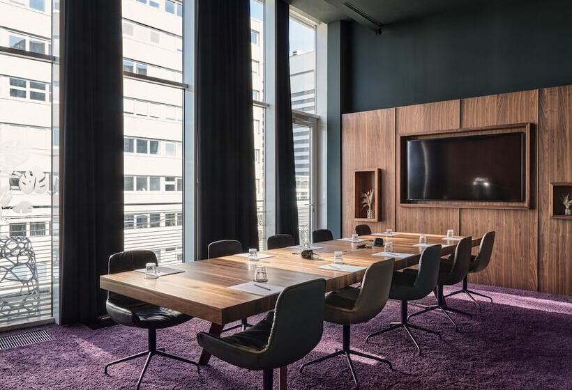 Roomers, Frankfurt, A Member Of Design Hotels