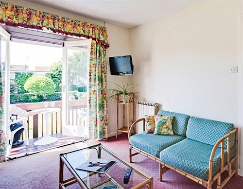 Отель Samares Coast