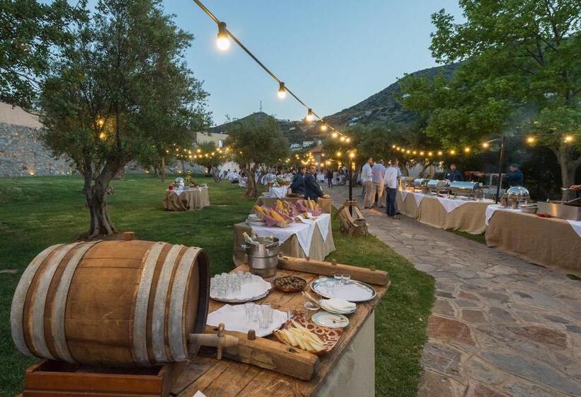 호텔 Aquila Elounda Village Resort, Suites & Spa