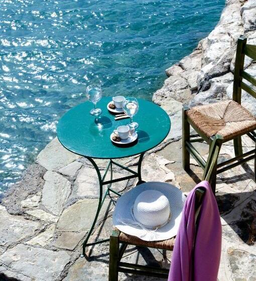 هتل Aquila Elounda Village Resort, Suites & Spa
