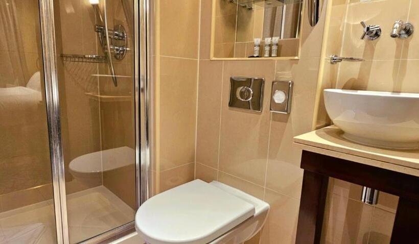 Отель Hyde Park International