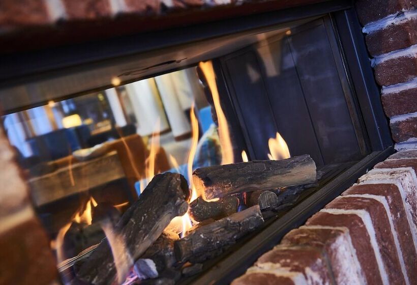 בית מלון כפרי Staybridge Suites Liverpool, An Ihg