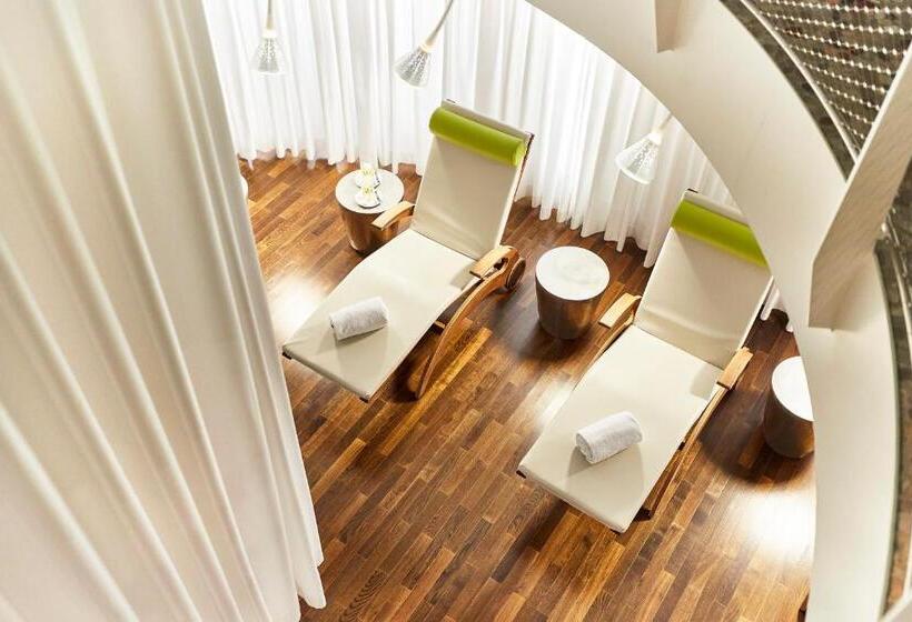 Steigenberger Hotel Herrenhof