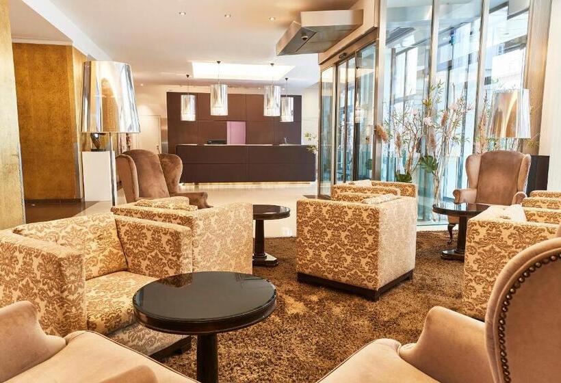 Steigenberger Hotel Herrenhof