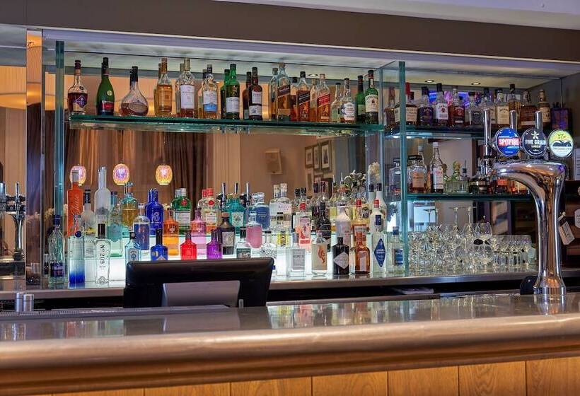 Mandolay Hotel Guildford