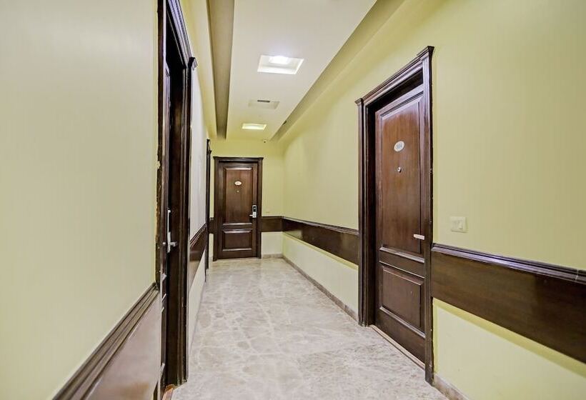 Отель The Orion   Greater Kailash