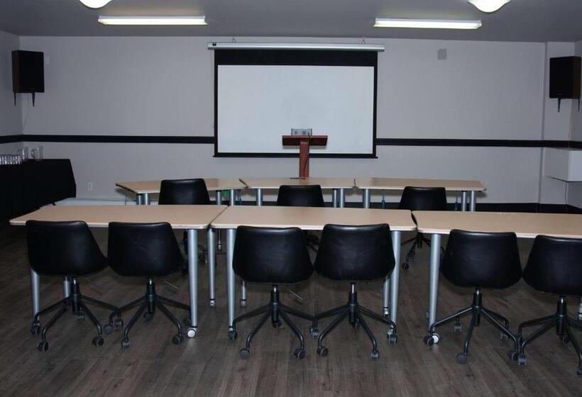 ホテル Travelodge By Wyndham Roberval