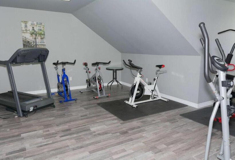 ホテル Travelodge By Wyndham Roberval