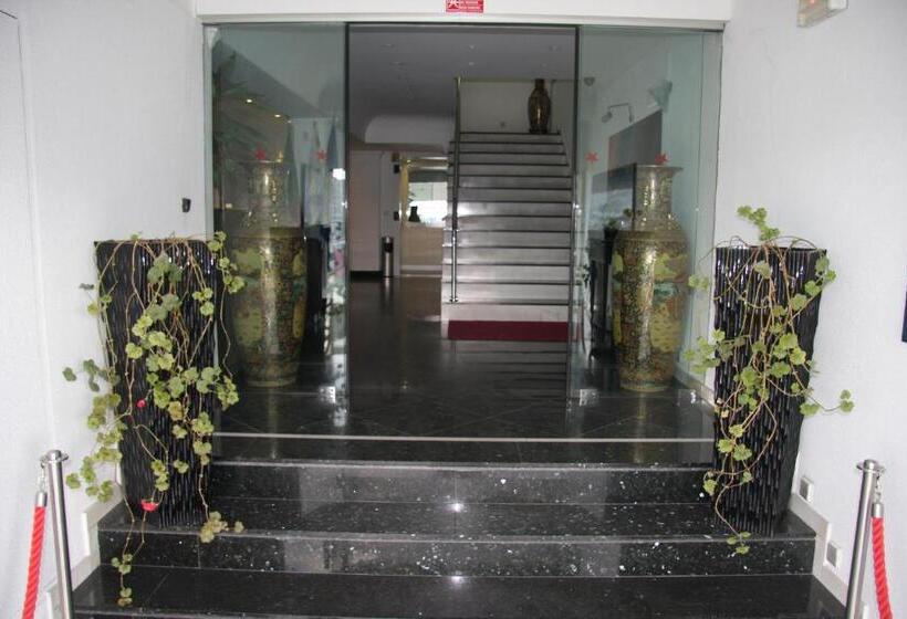 فندق Turismo Miranda