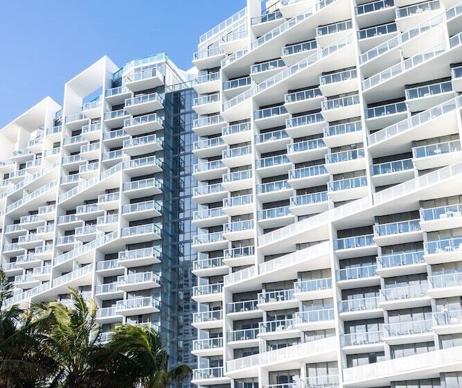 בית מלון כפרי W South Beach