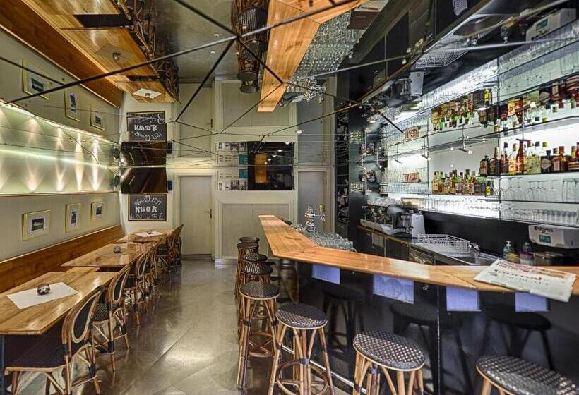 Отель Weisses Kreuz