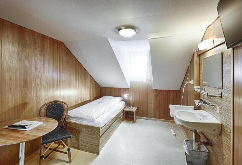 Отель Weisses Kreuz