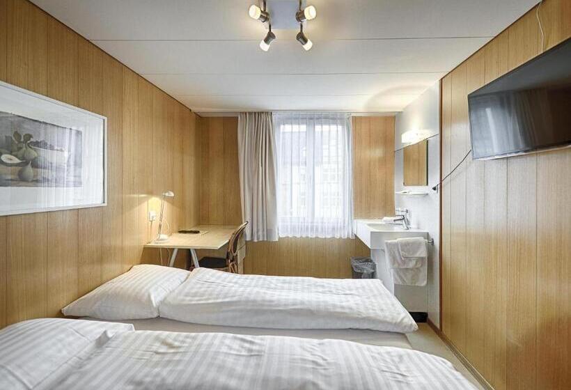 Отель Weisses Kreuz