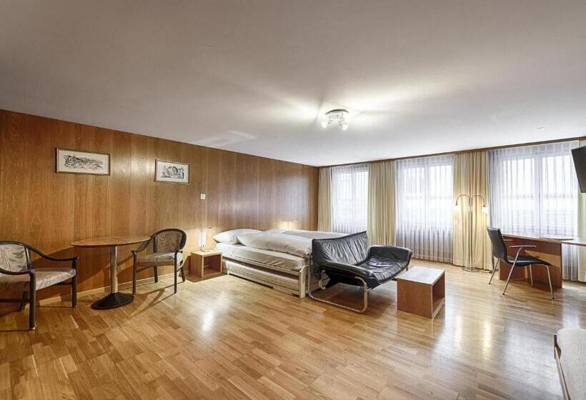 Отель Weisses Kreuz