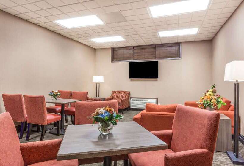 בית מלון כפרי Wingate By Wyndham Regina