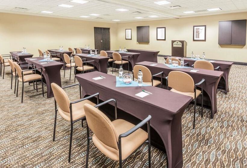 בית מלון כפרי Wingate By Wyndham Regina