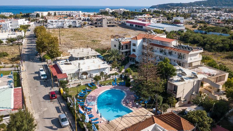 Lyristis Dinos Studios & Apartments