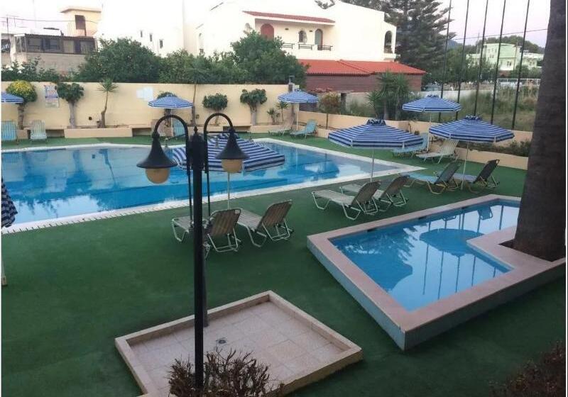 Maria Studios & Apartments