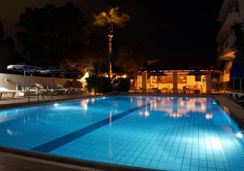 Maria Studios & Apartments