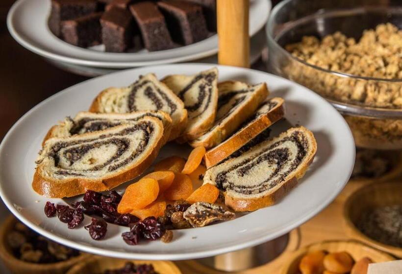 בית מלון כפרי Diplomat