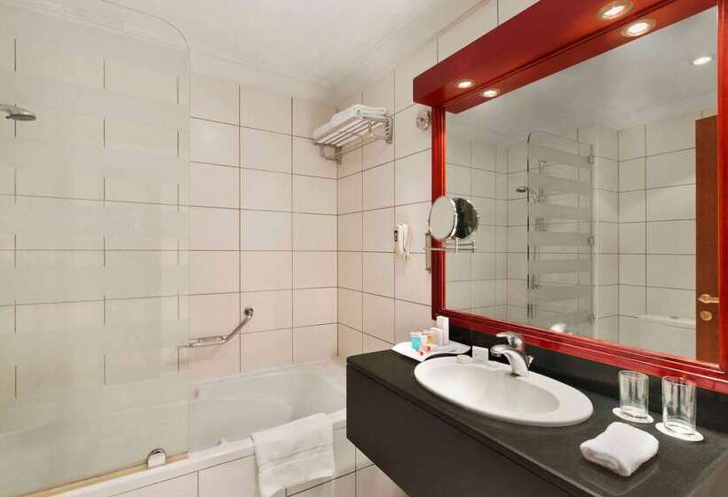 Ramada By Wyndham Hotel Riyadh